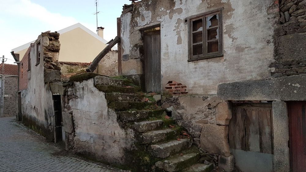 Casa para restauro- Valpaços