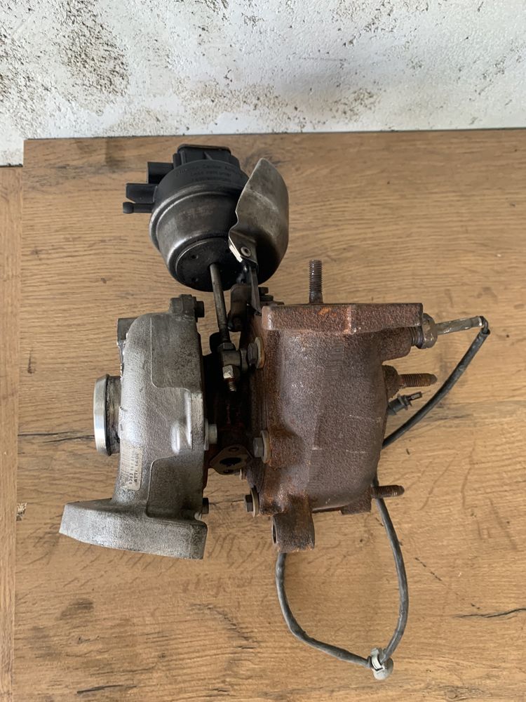 Turbosprężarka turbina Audi A4 B8 A5 Q5 2.0 TDI 143KM CAG