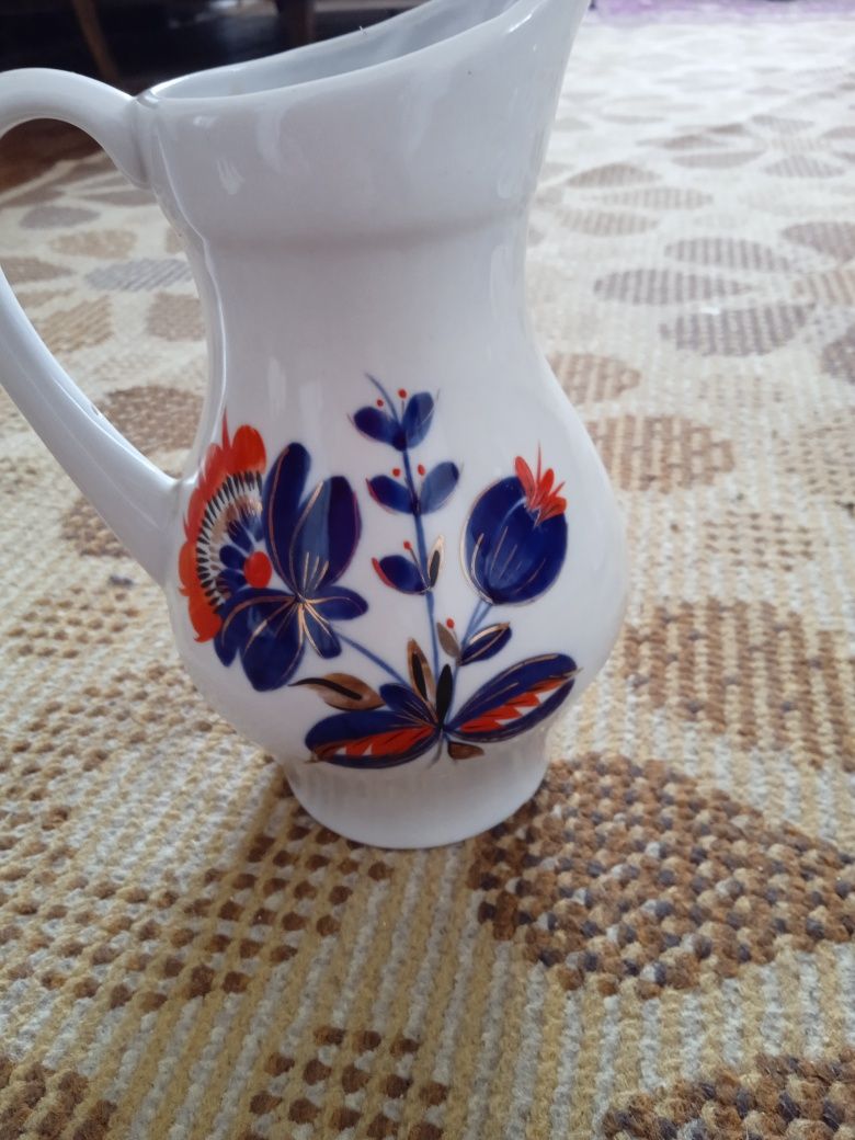 Продам кувшин фарфор