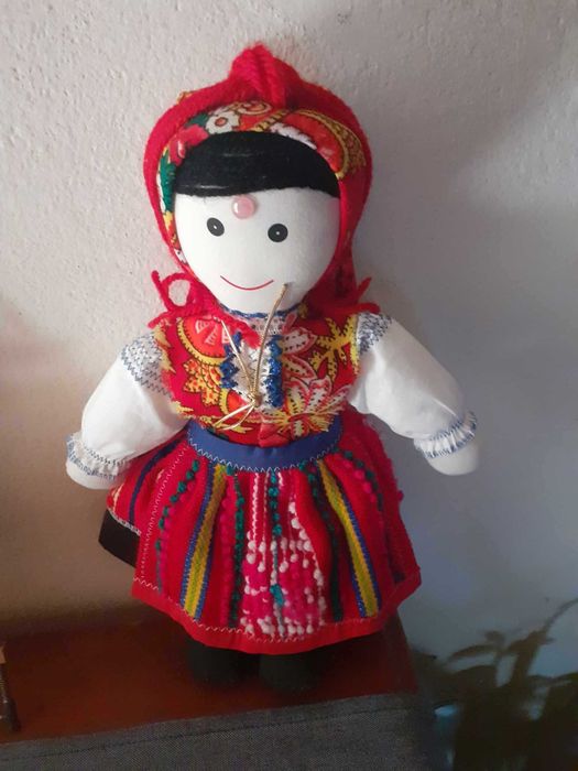 Boneca minhota artesanal em pano (30cm +/-)
