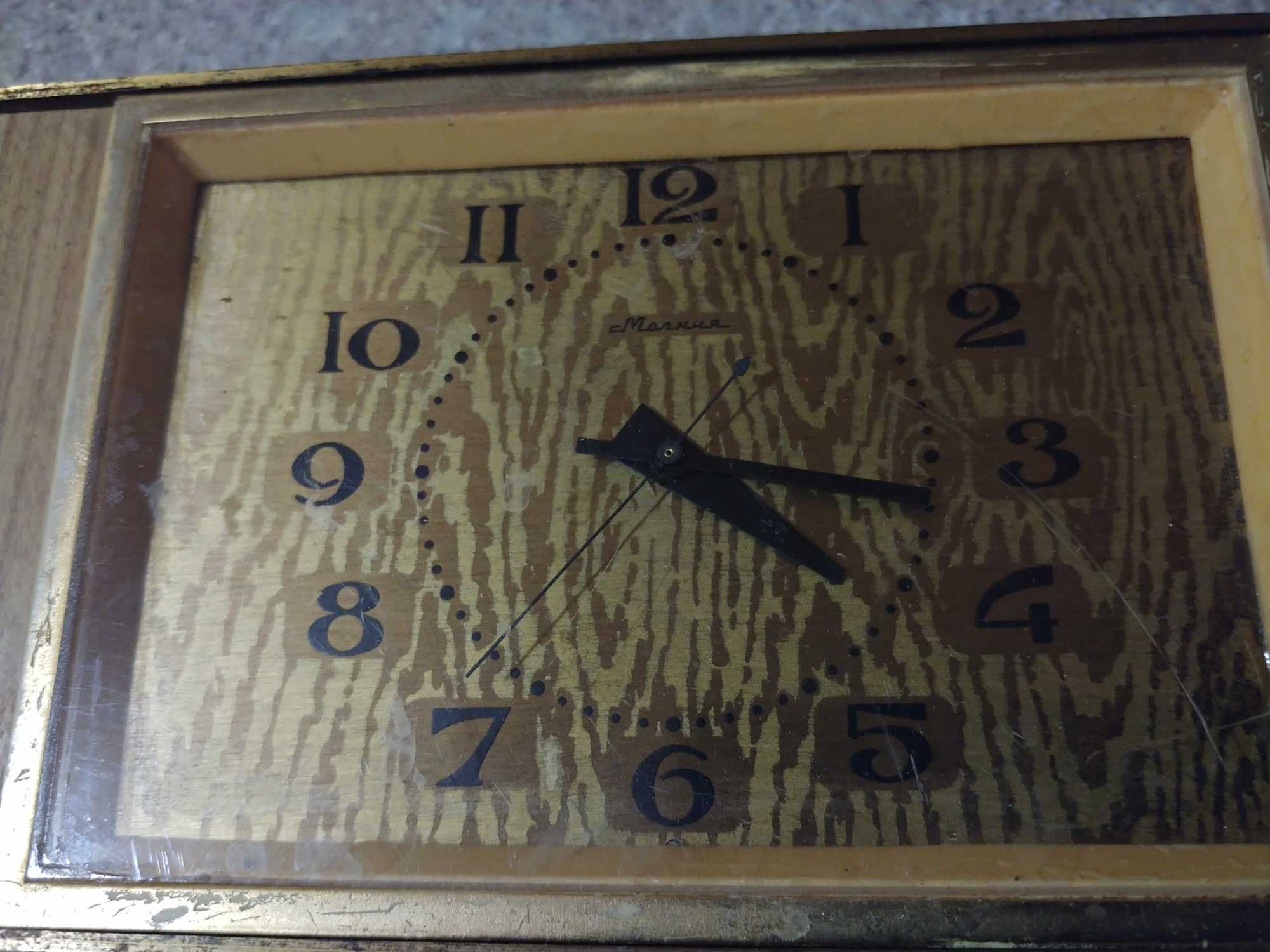 Часы подарочные Маяк