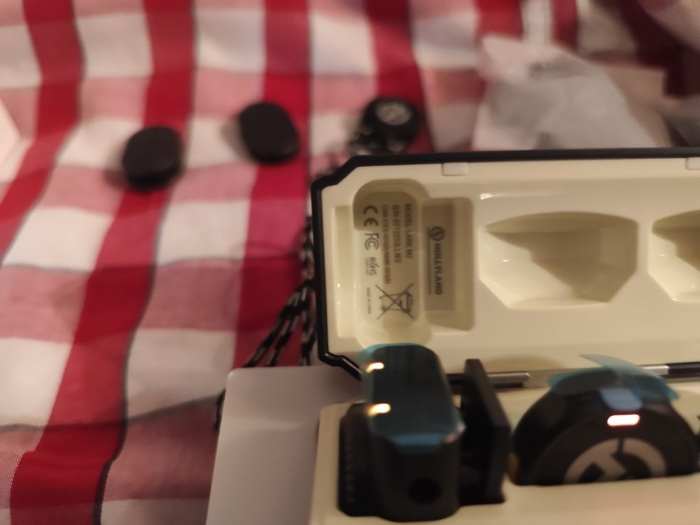 Wireless lavalier microphone hollyland park m2
