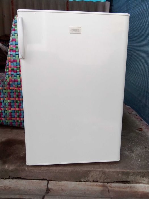 Холодильник Zanussi
