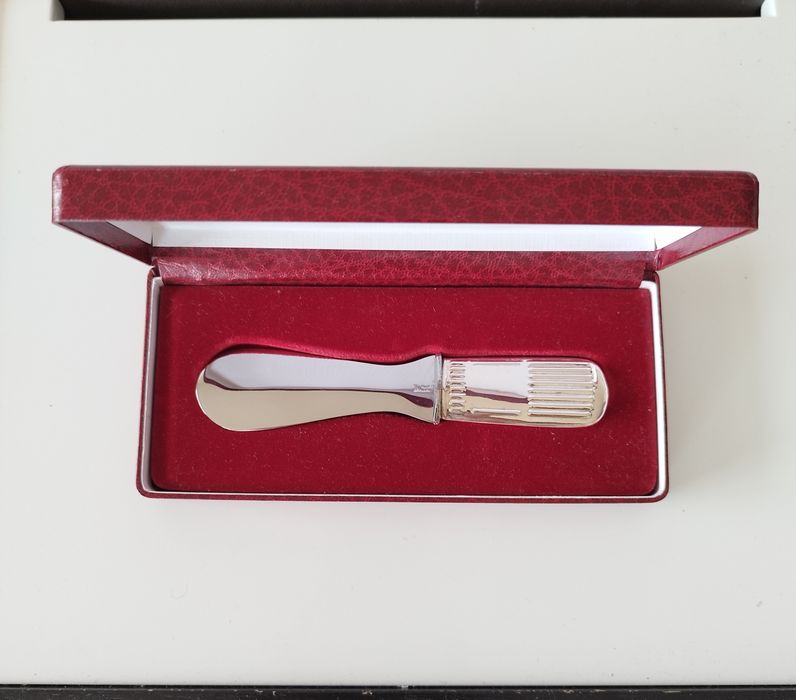 Calçadeira com cabo em prata 835