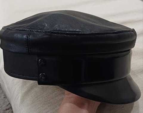 ПРОДАМ б/у Black Leather Baker Сap 
Ruslan Baginskiy