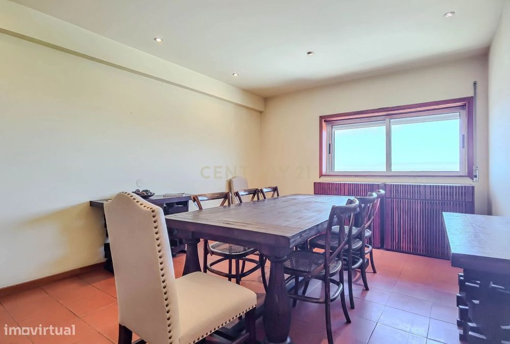 T2 duplex no Amial com 120 m2 + 97m2 de terraço