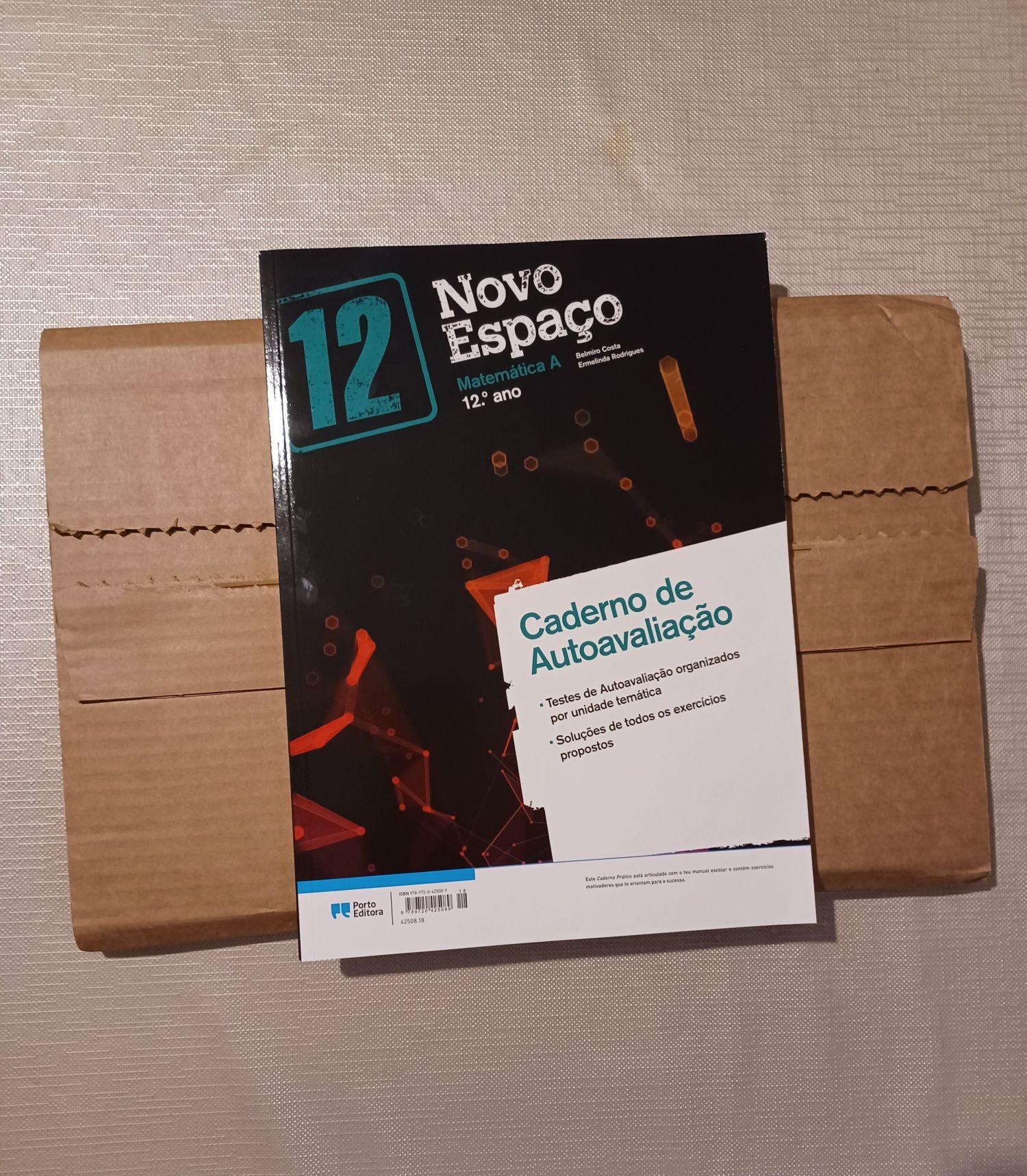 Novo espaço 12 .