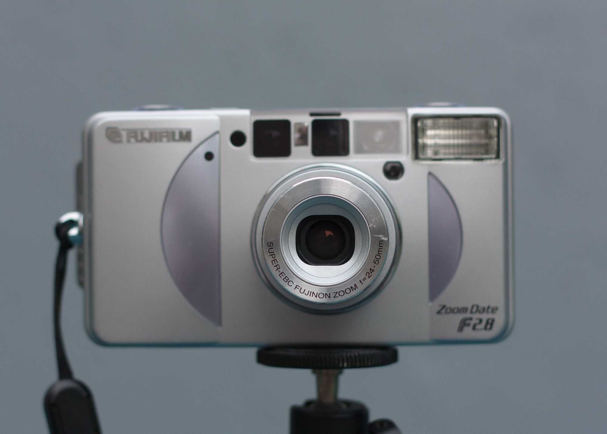 SAMPLE analog Fuji Fujifilm 35mm ZOOM DATE F2.8 / Silvi jak mju czy t4