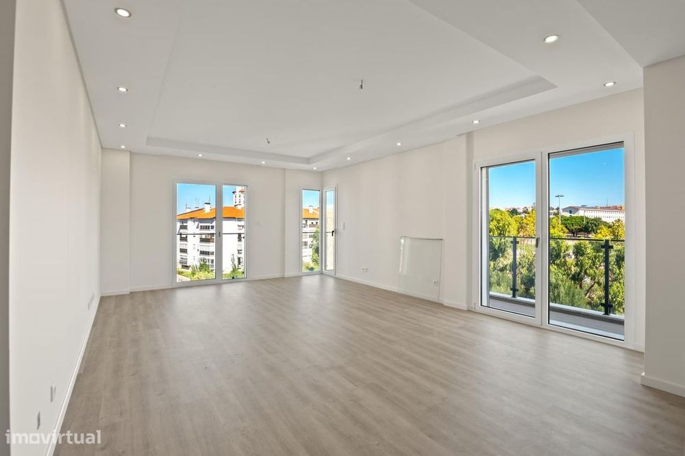 Apartamento T2 com estacionamento, Parede, Cascais