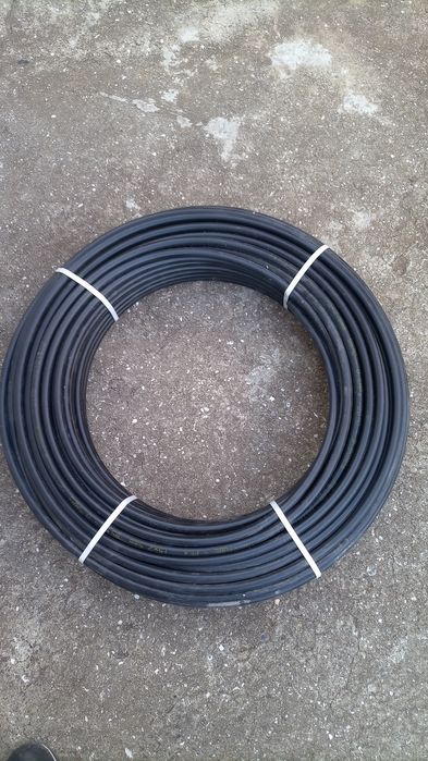 Tubo pex preto canalização