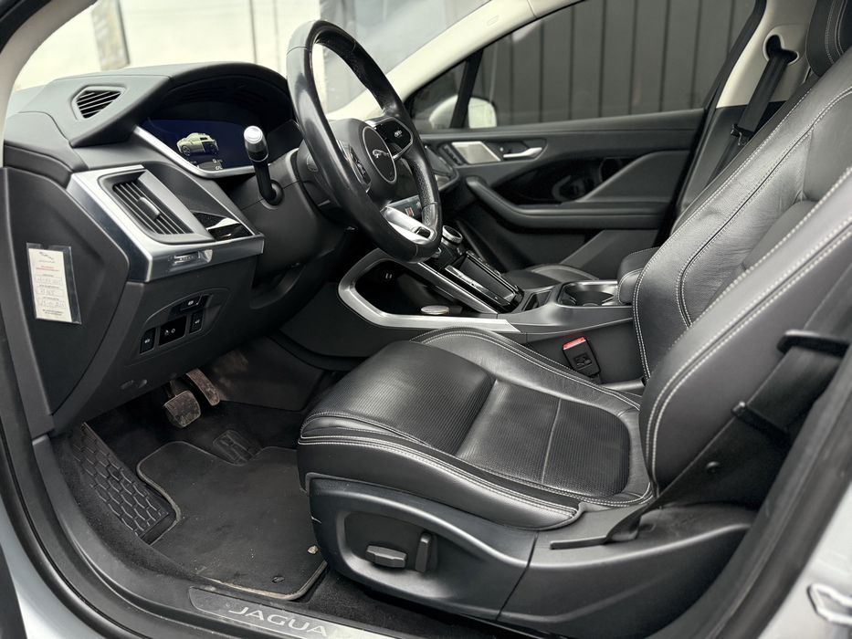 Jaguar I pace ягуар