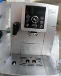 Ekspres ciśnieniowy do kawy z młynkiem pojemnik Delonghi