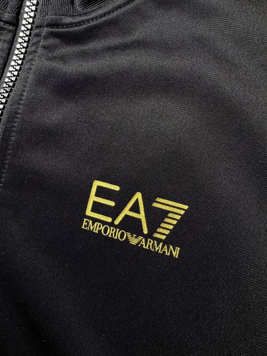 Олімпійка Emporio Armani
