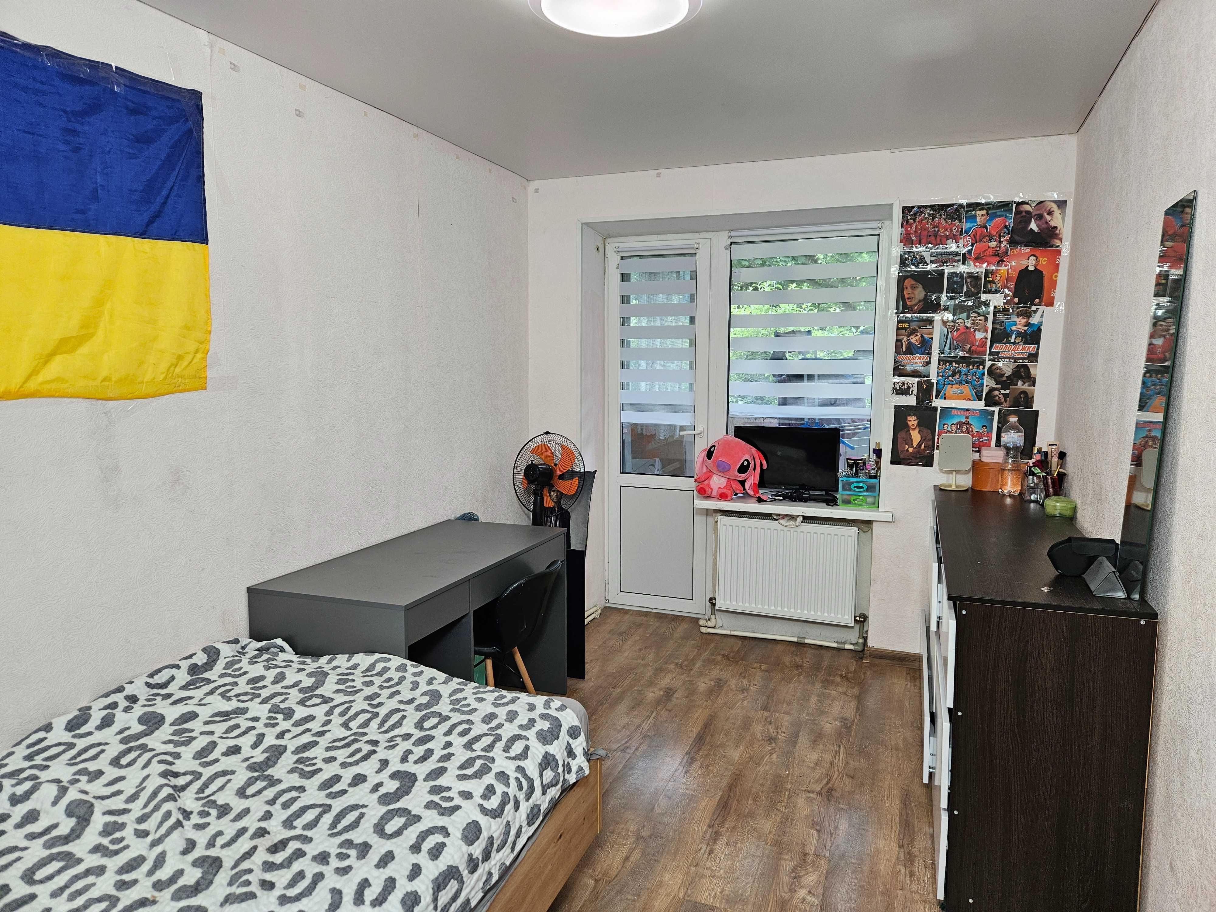 Продаж 3-х кімнатної квартири,  64м²,  Білогородська 45