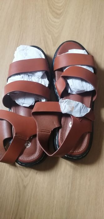 Sandálias camel Shein