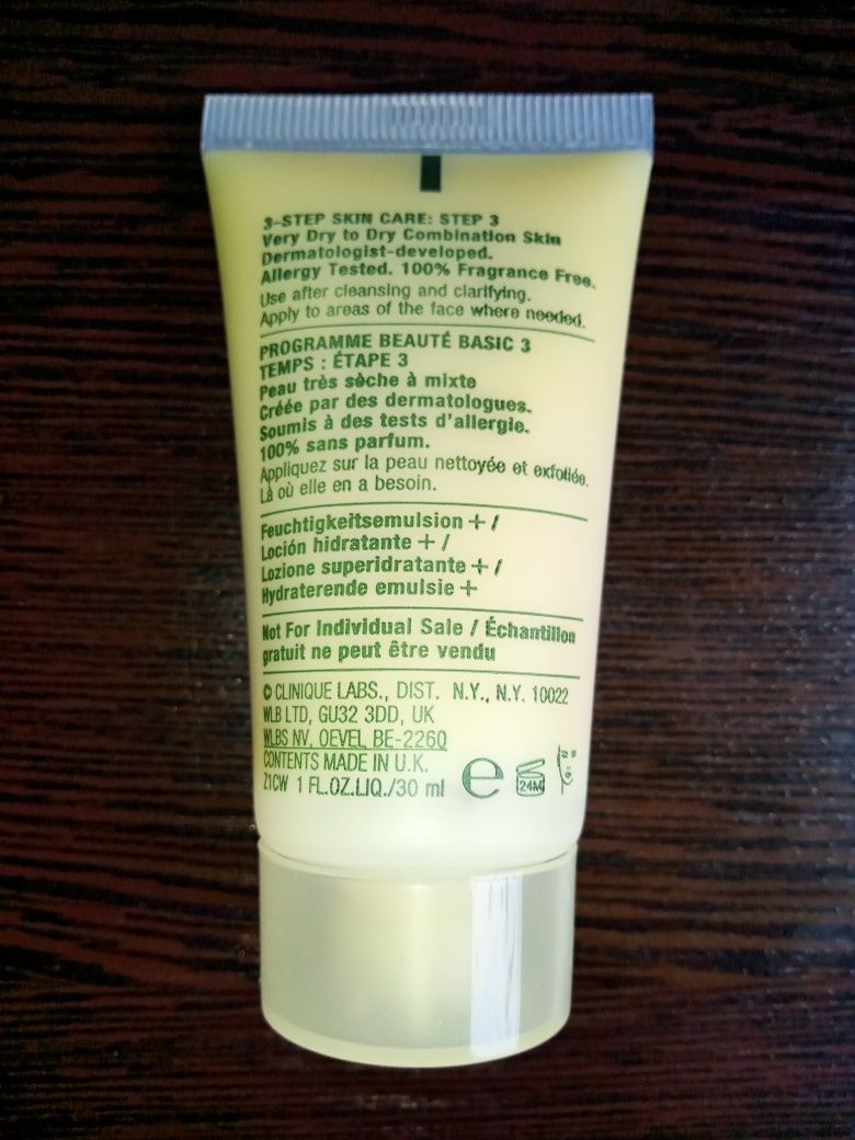 Крем Clinique Dramatically Different Moisturizing Lotion 30мл