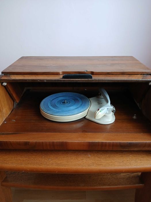 GRAMOFON w chlebaku