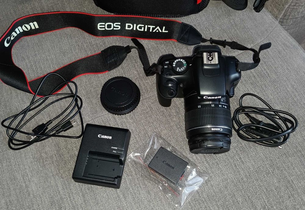 Aparat Canon EOS 1100D  18-55 mm