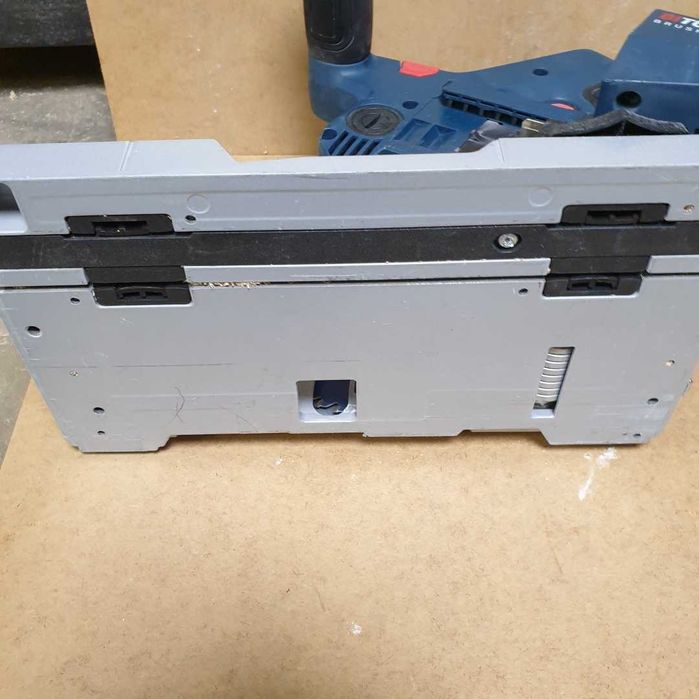 Akumulatorowa zagłębiarka tarczowa Bosch Professional GKT 18V-52