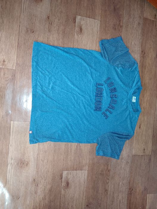 Продам оригінальну футболку Lonsdale