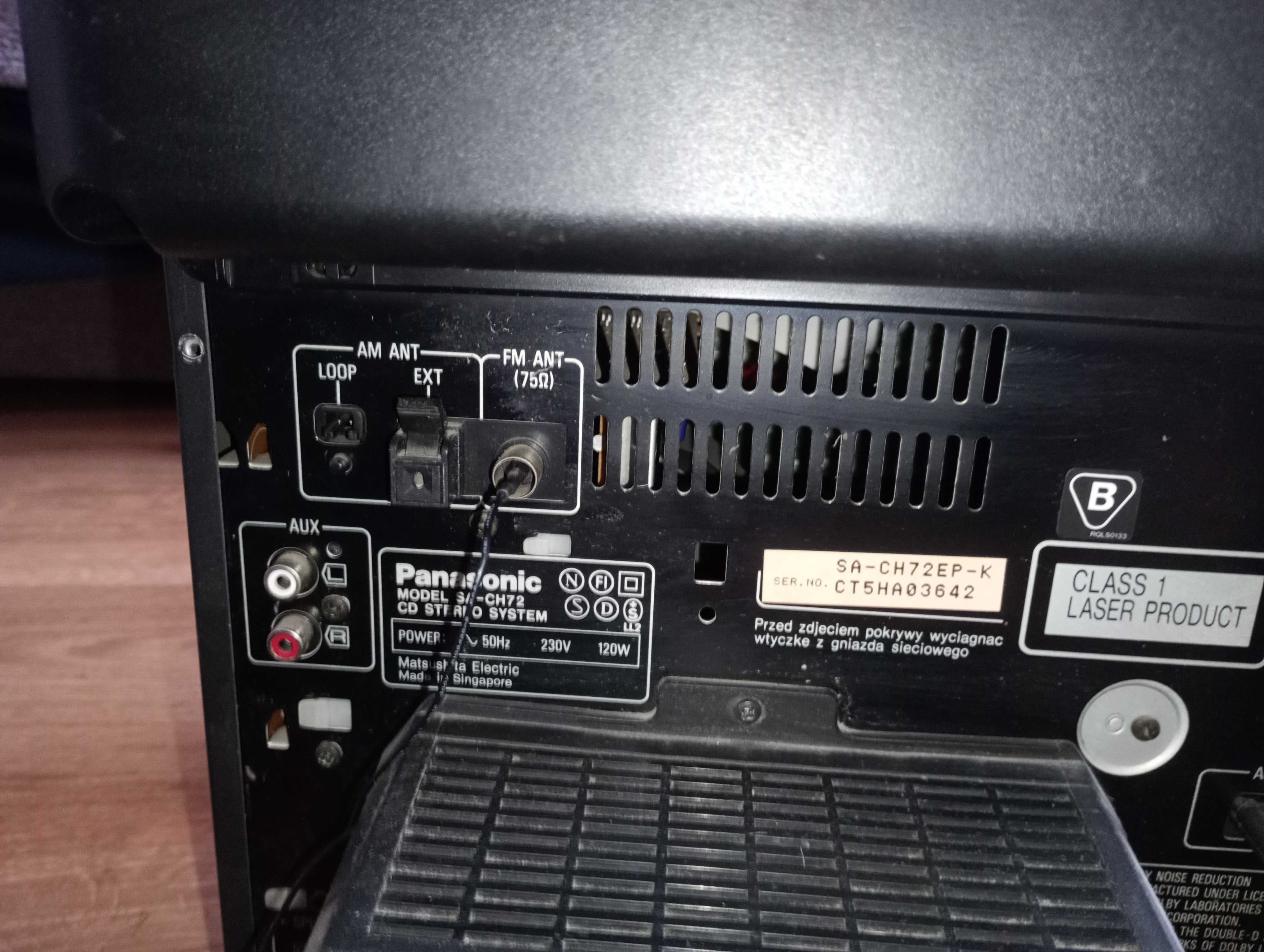 Wieza Pansonic SA-CH72 z uszkodzonym CD z kasetami magnetofonowymi