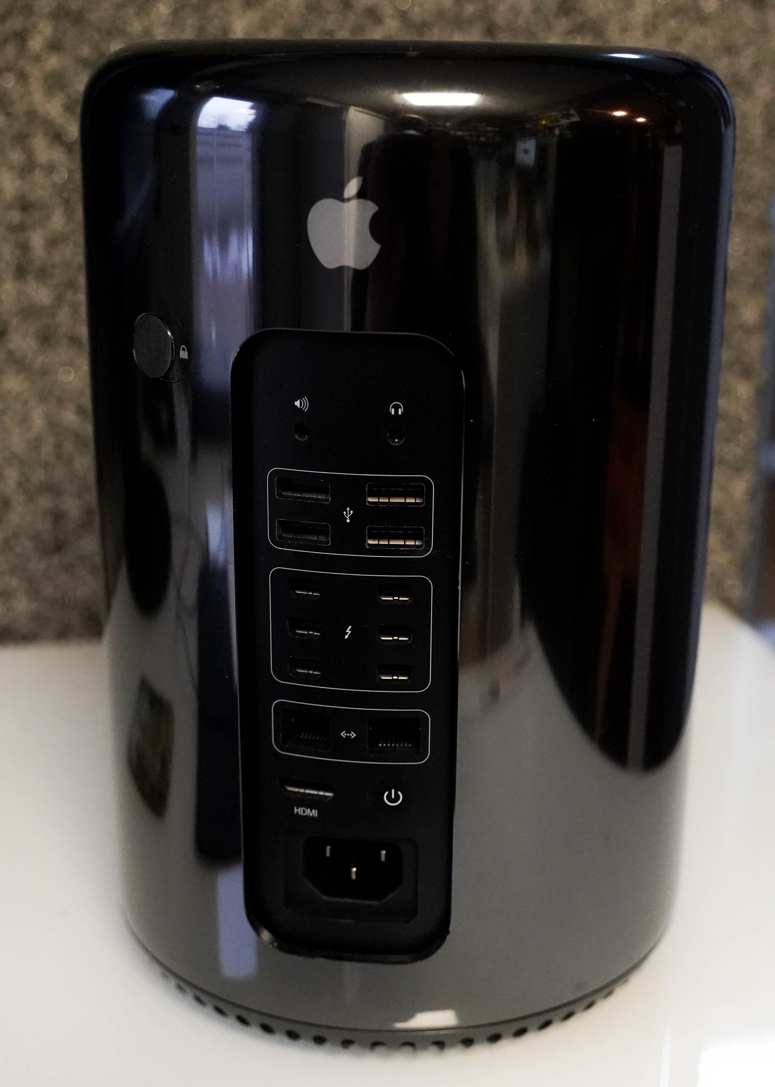 MAC PRO late 2013 3,5 ghz Intel xeon E5 250GB