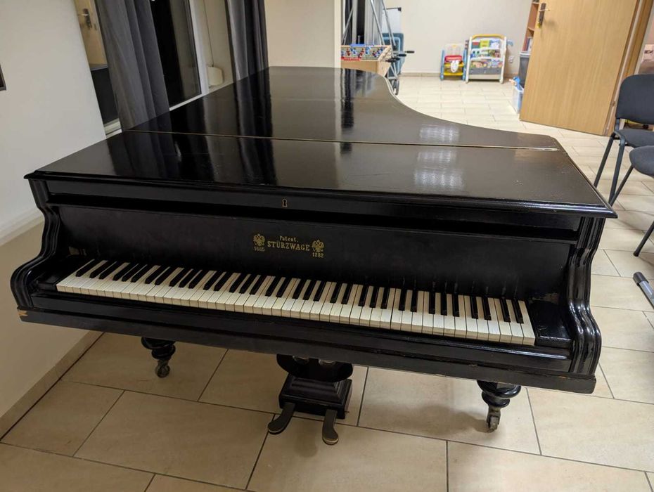 Fortepian półkoncertowy Stürzwage