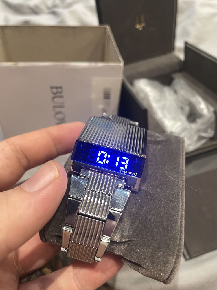 Bulova computron zegarek