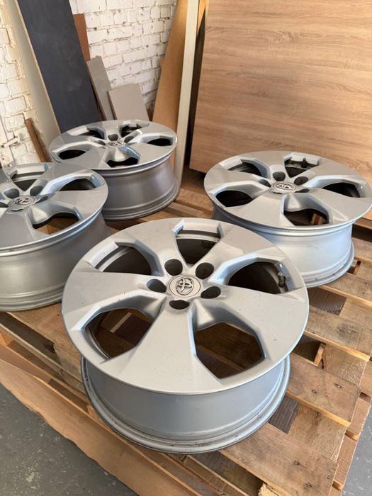 Диски титанові R17 Toyota
