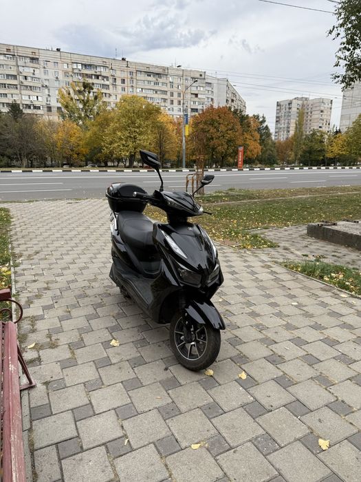 Электроскутер AIMA Journey Black