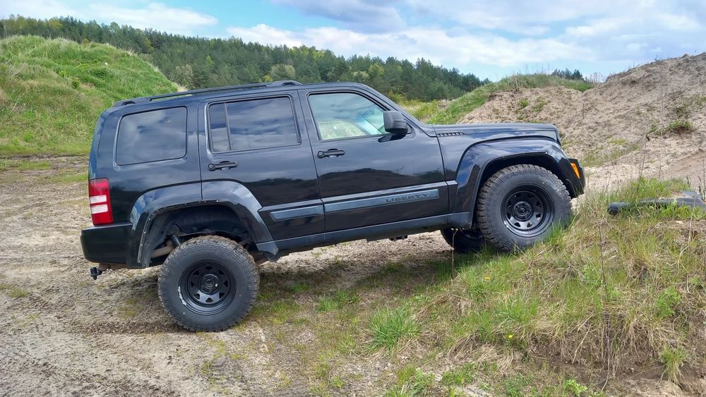 Jeep Liberty Jeep Cherokee, KK, offroad 4x4, terenowy, wyciągarka, nie Wrangler