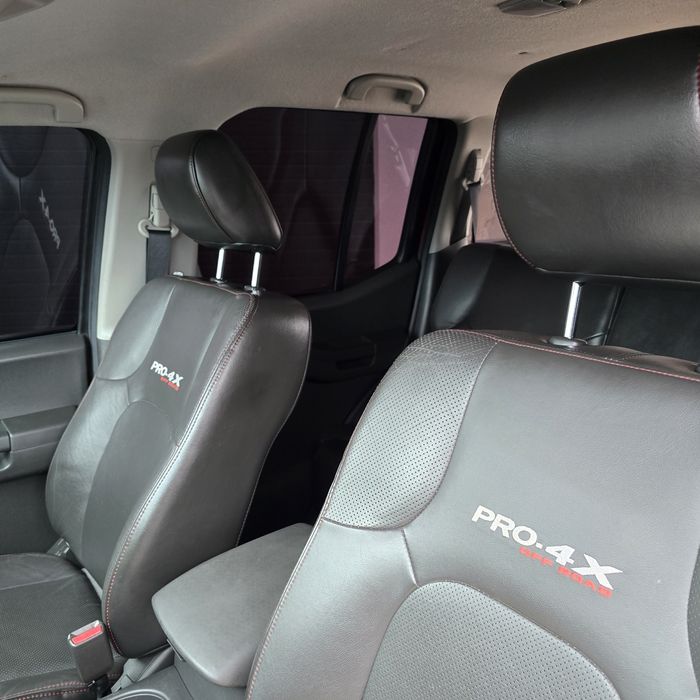 Автомобіль 4х4 Nissan 4proX