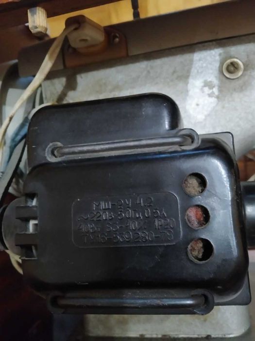 Машинка швейная Подольск 142 б/у