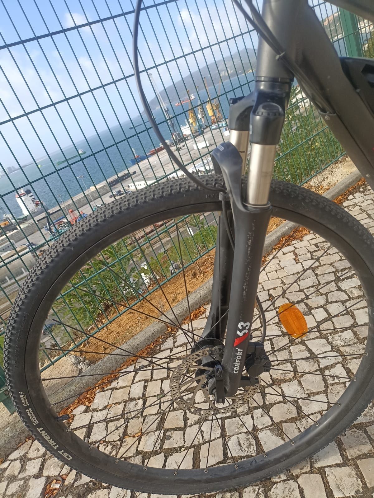 Bicicleta Elétrica DECATHLON RIVERSIDE E500
**Detalhe