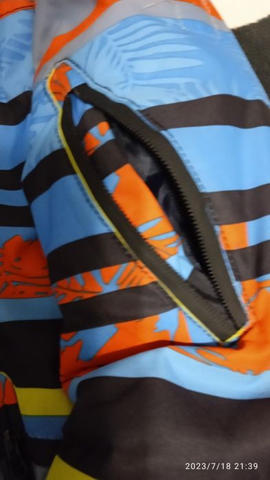 Продається термо куртка на хлопця