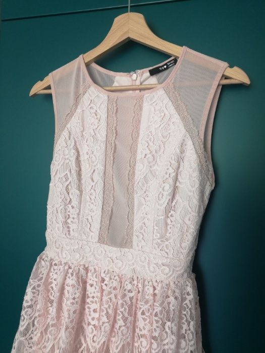 Sukienka koktajlowa TFNC Petite - Kacia mini peach