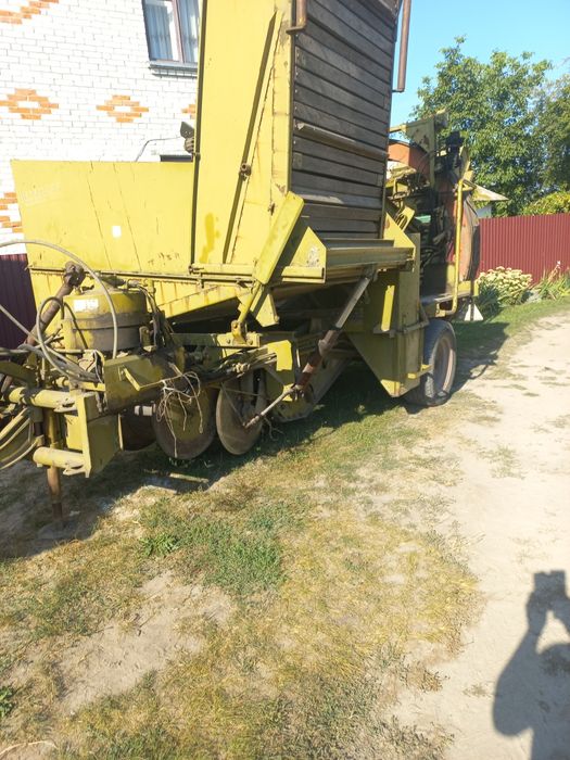 Продам картопляний комбайн Bergman