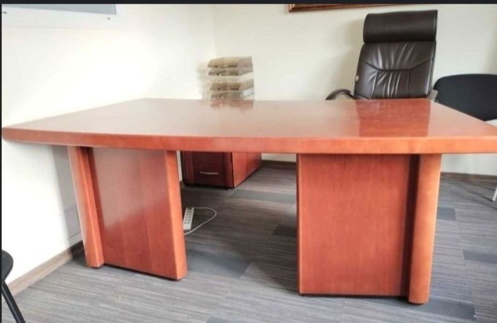 Duże masywne biurko 200 cm x 100 cm