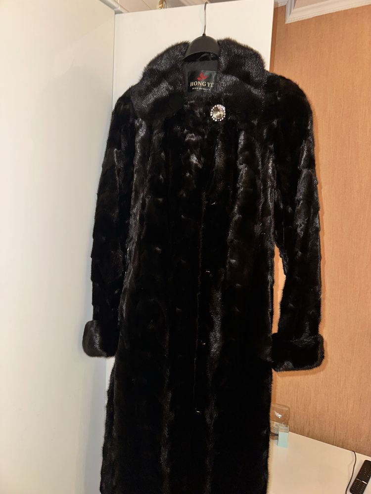 Продам норковую шубу