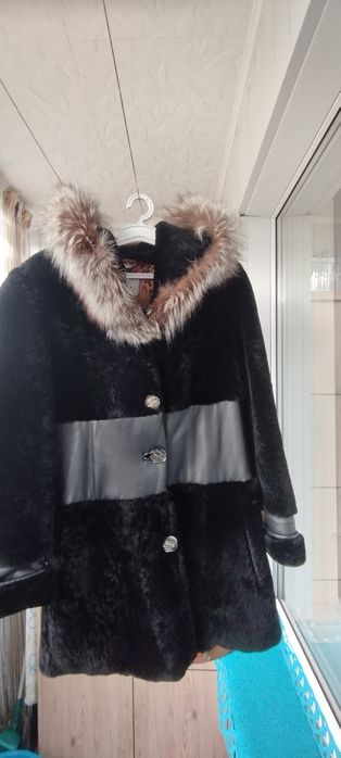 Натуральний мутон з шкірою і чорнобуркою 48-50