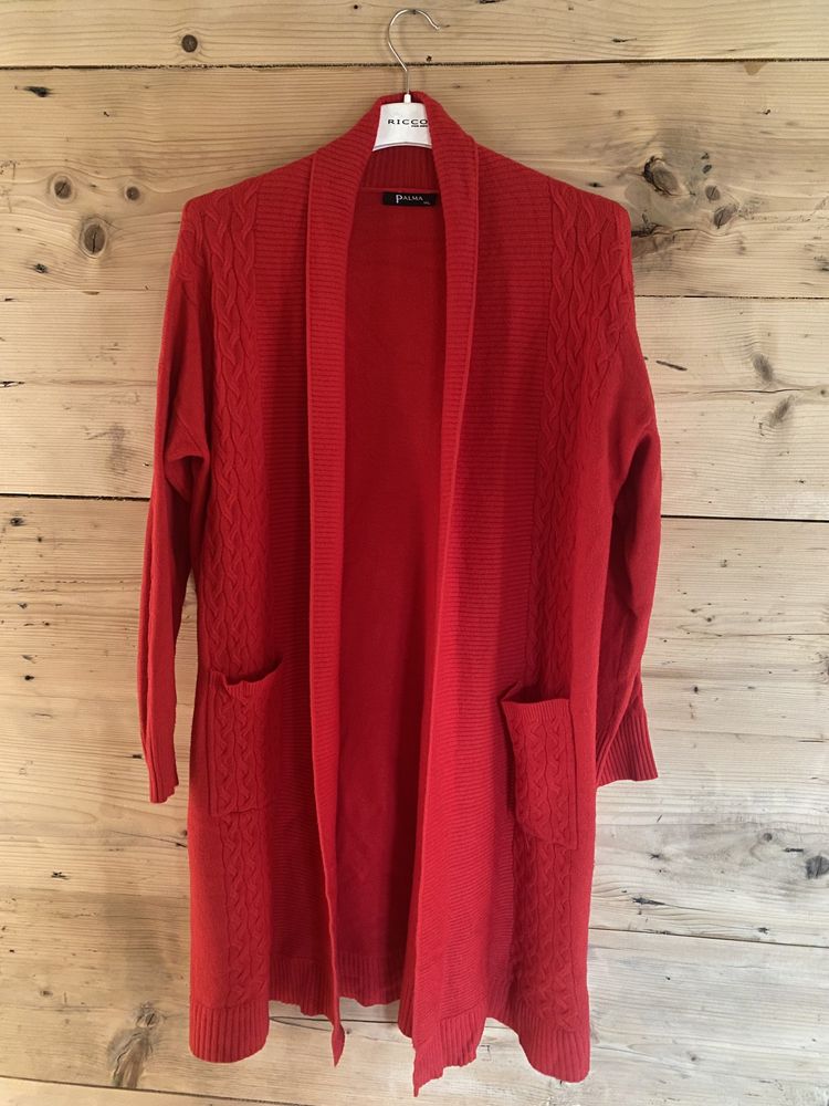 Sweter czerwony długi