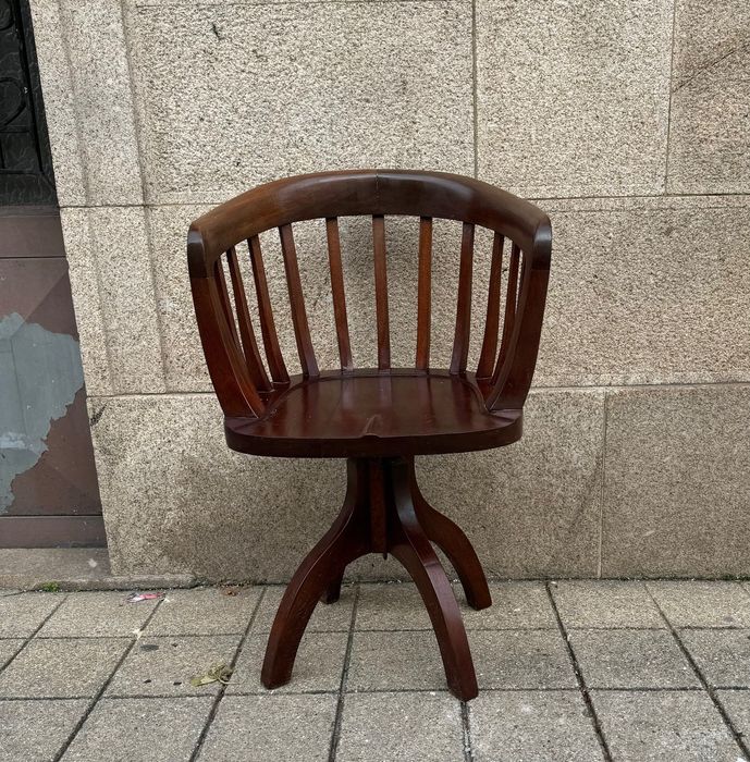 cadeira vintage anos 40/50 "Olaio"  giratória com almofada original