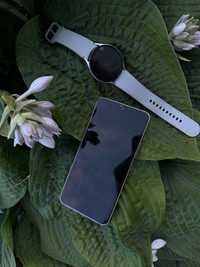 Продаю Samsung Galaxy S22 + Samsung Galaxy Watch 4 40mm
