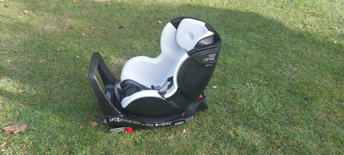 Britax Romer dualfix M size z bazą