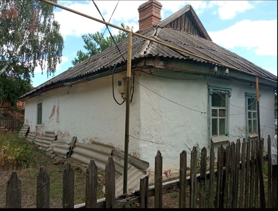 Продається хата в с. Петрово