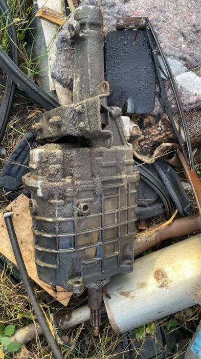 Продам кпп 5ст волга, також є передня балка і задній міст