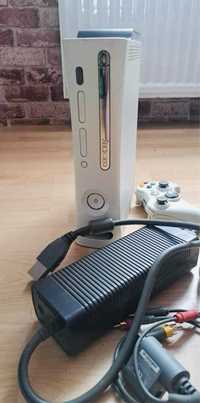 Xbox 360 bialo szary