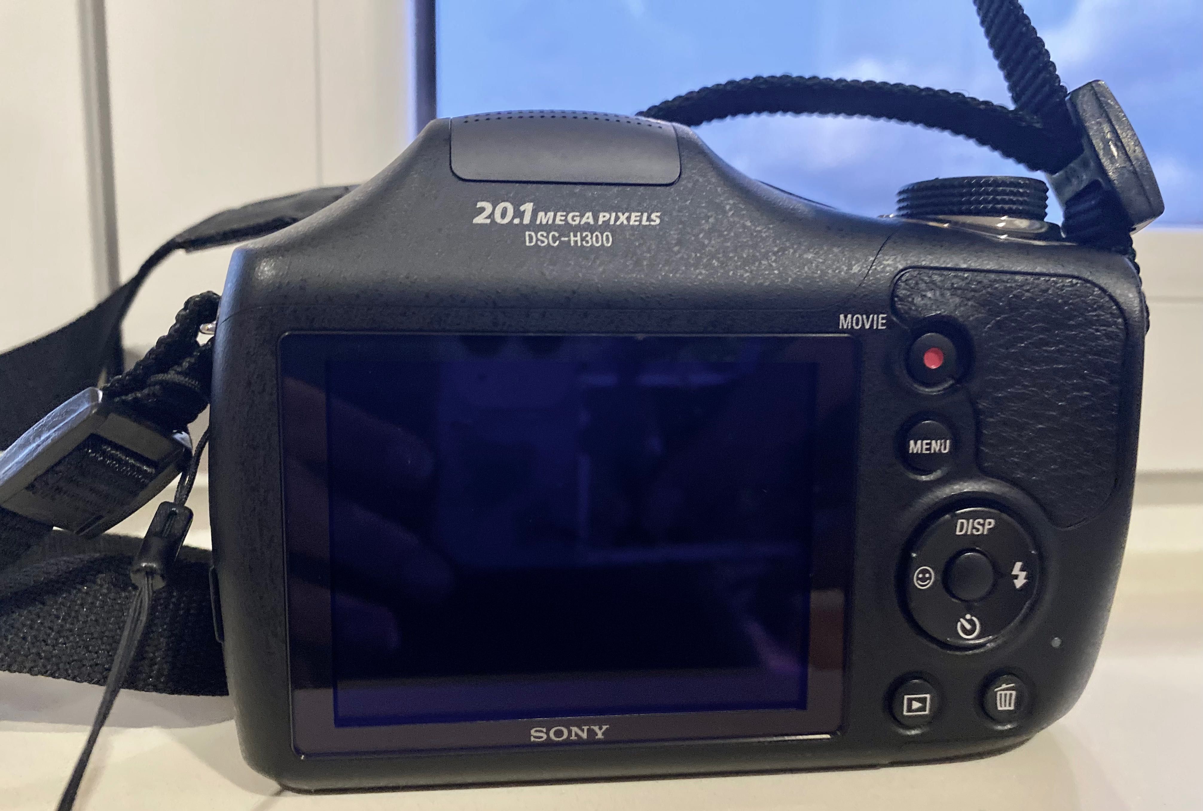 Máquina Fotográfica Sony DSC-H300 35x Zoom 20.1 MP
