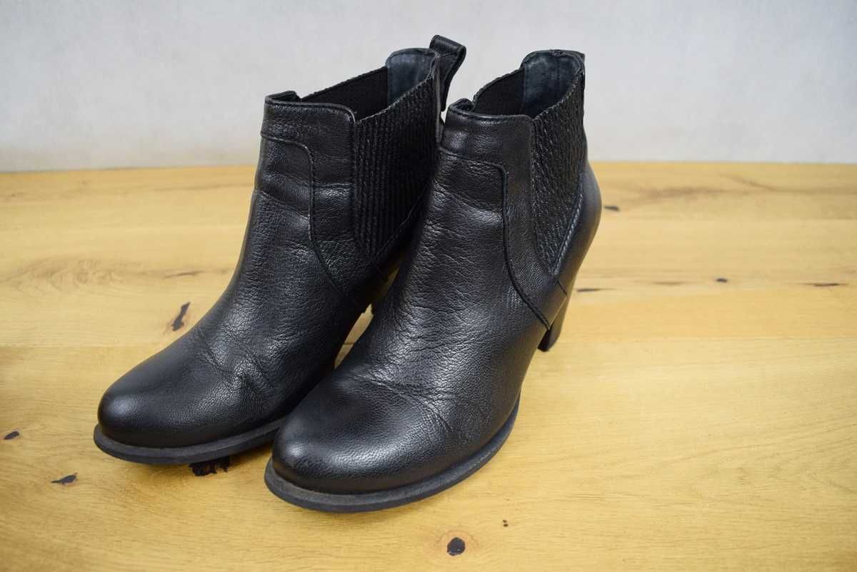 UGG Cobie II Chelsea Boots, botki skóra naturalna (39)