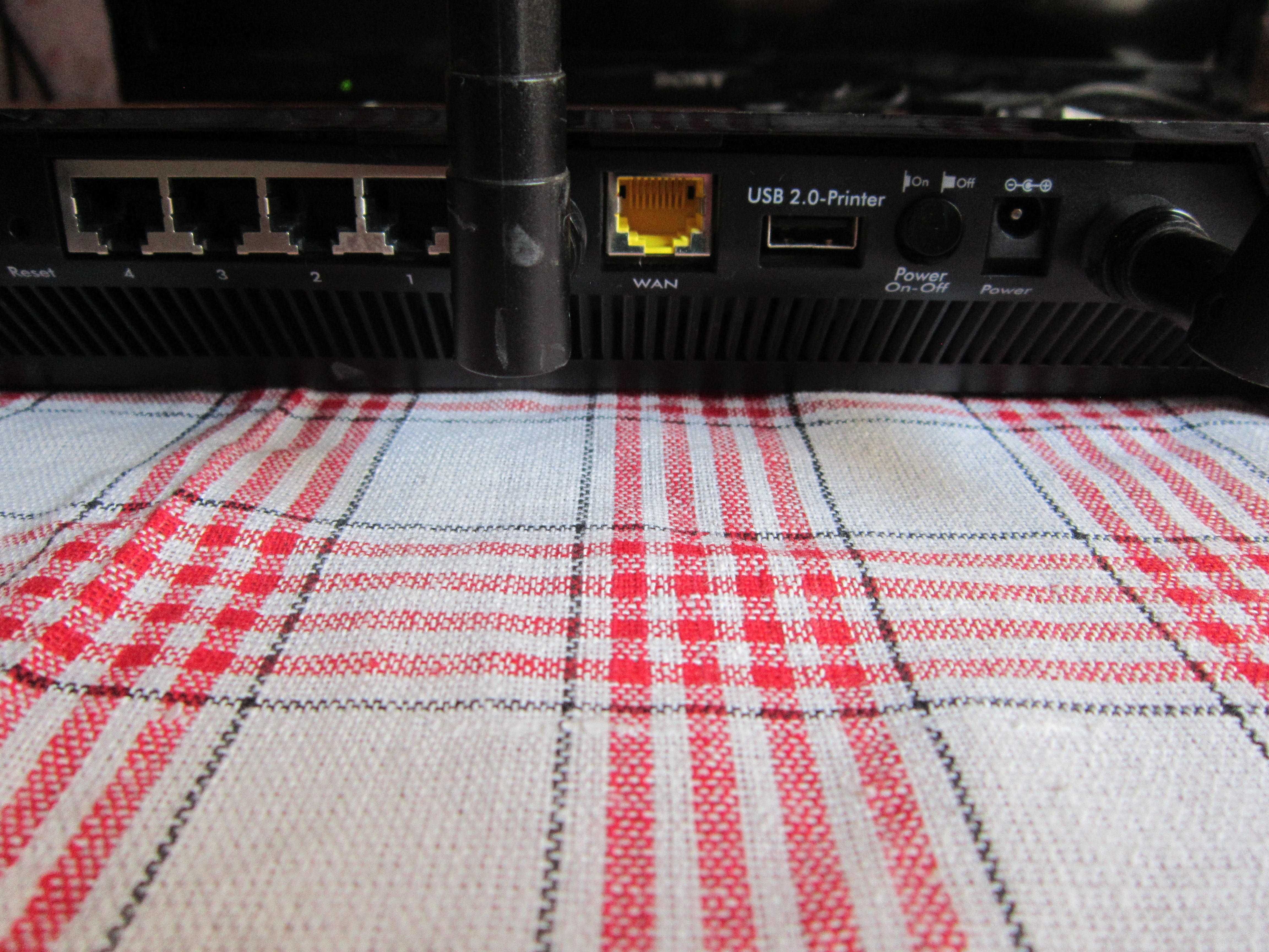 Router Netgear R6400 v2 AC1750 z zasilaczem w komplecie